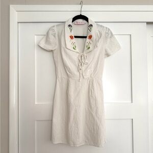 Lisa Says Gah Embroidered Alexa Dress - White